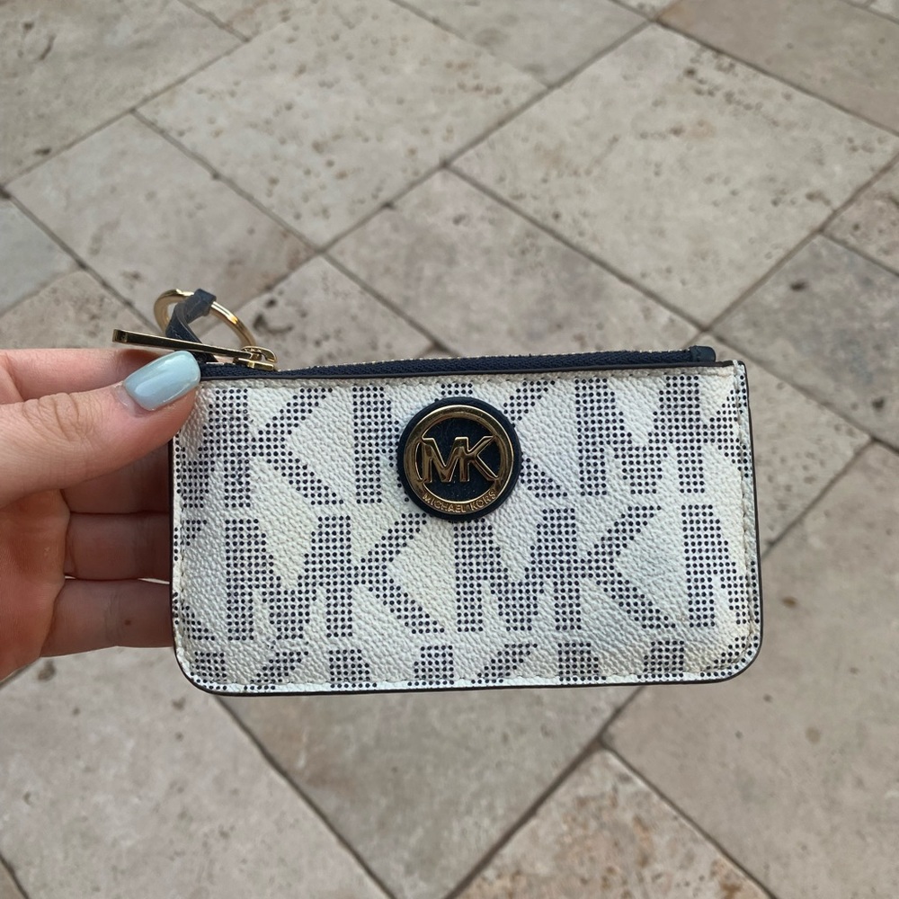 Micheal Kors keychain wallet